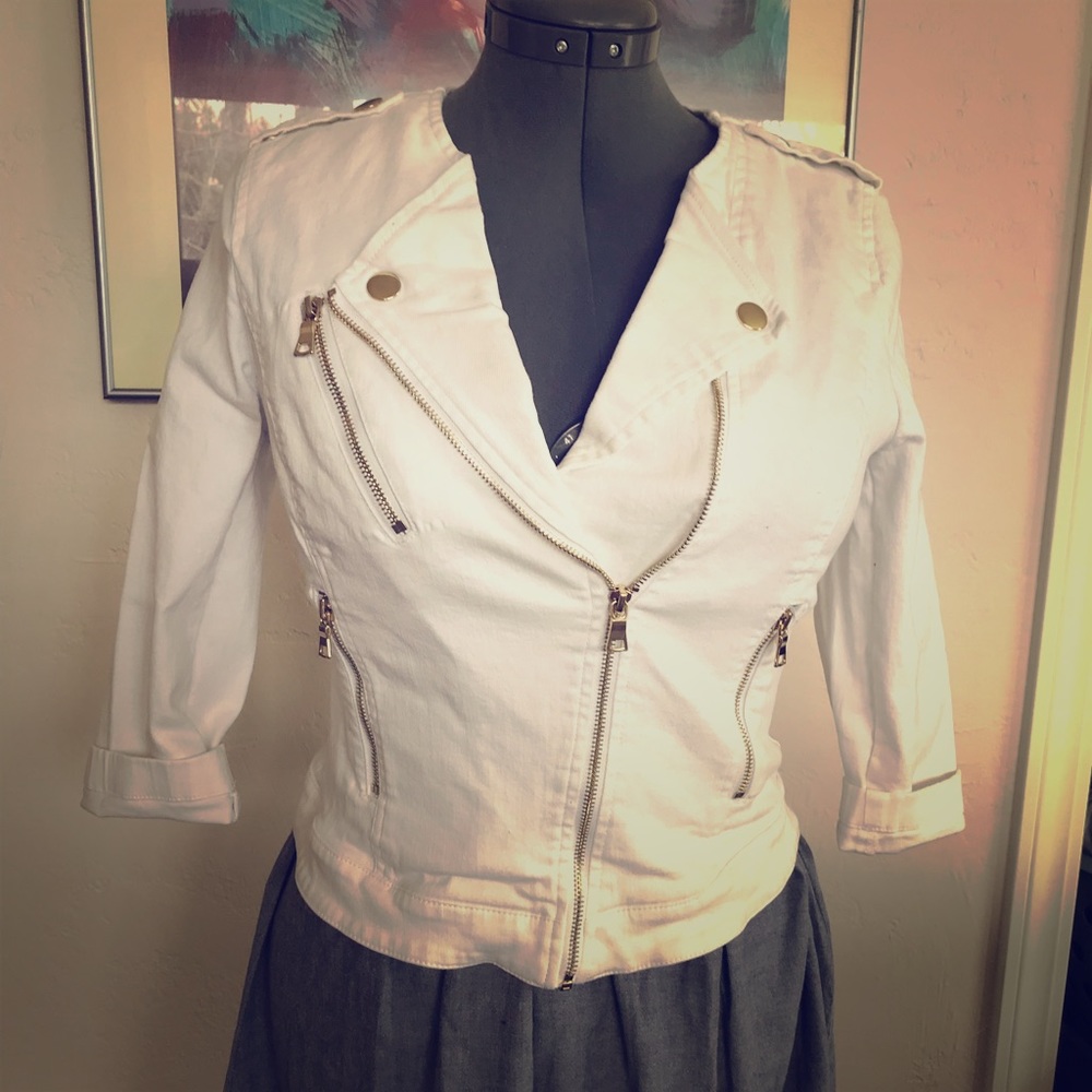 WHITE HOUSE BLACK MARKET white jean jacket